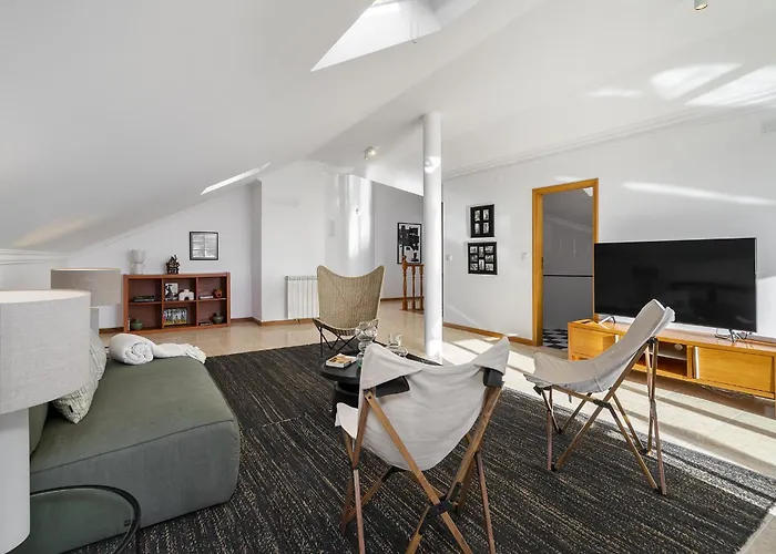 Whome Surfer's Paradise Retreat: Digital Nomads & Remote Workers Ericeira