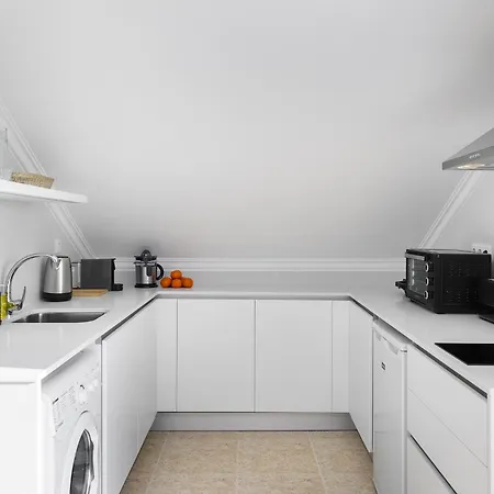 Daire Whome Surfer's Paradise Retreat: Digital Nomads & Remote Workers