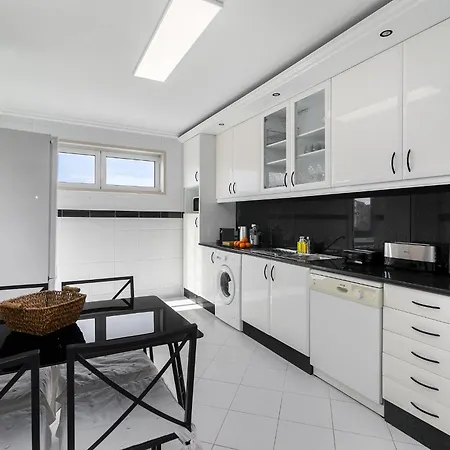 Whome Surfer's Paradise Retreat: Digital Nomads & Remote Workers Daire Ericeira