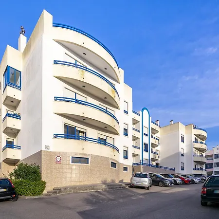 Apartment Whome Surfer's Paradise Retreat: Digital Nomads & Remote Workers Ericeira