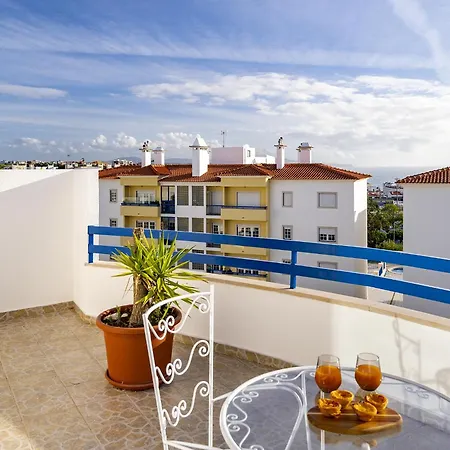 Daire Whome Surfer's Paradise Retreat: Digital Nomads & Remote Workers