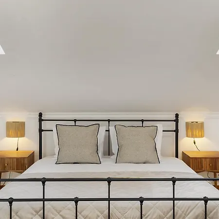 Whome Surfer's Paradise Retreat: Digital Nomads & Remote Workers Ericeira